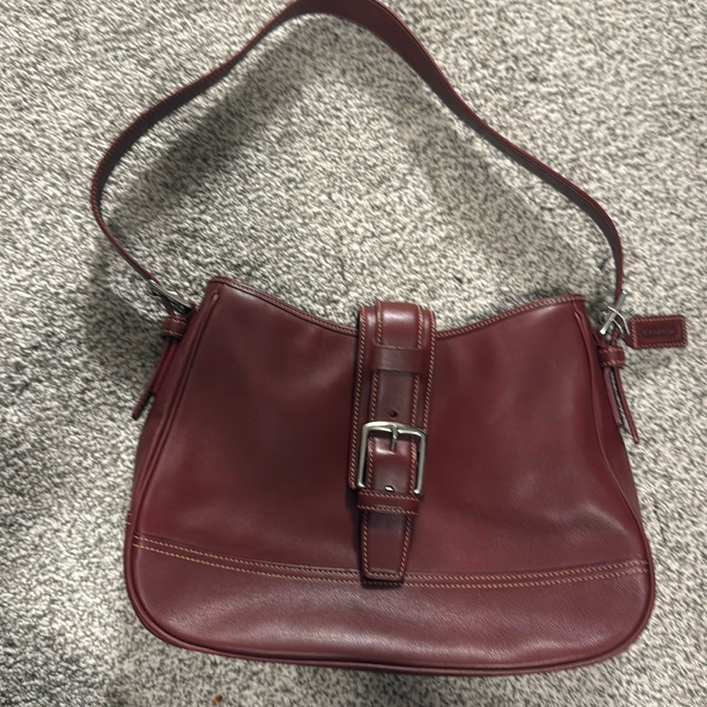 Coach shoulder bag burgundy